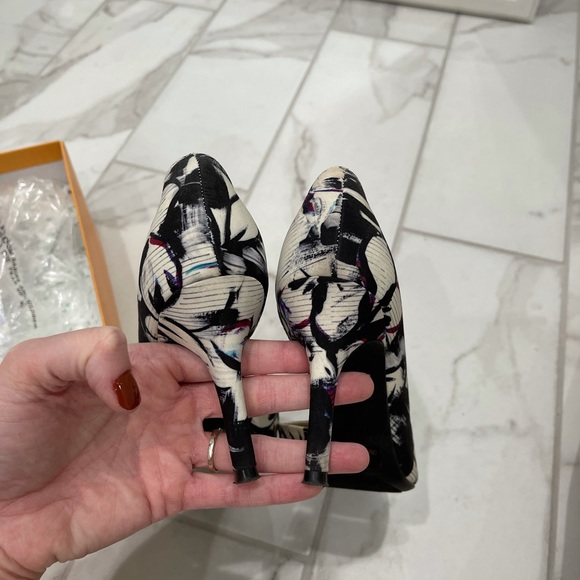Unisa black and white pattern heels size 6.5 - Picture 2 of 7